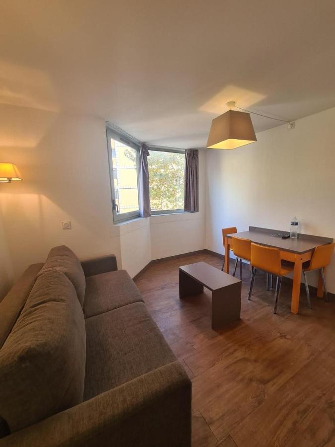 Nice Apt For 4 In Apartamento Cannes